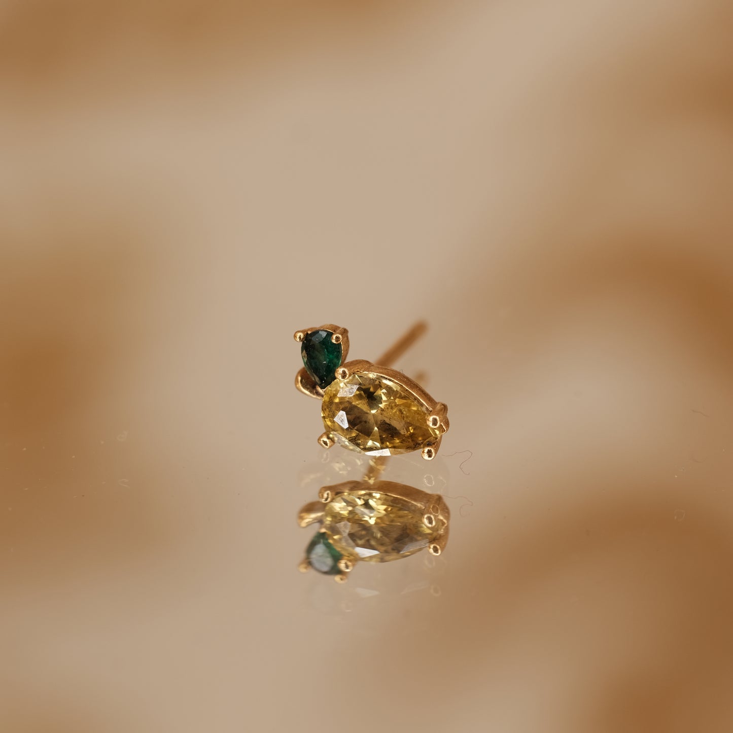 Boucle d'oreille à l'unité Kelly dorée