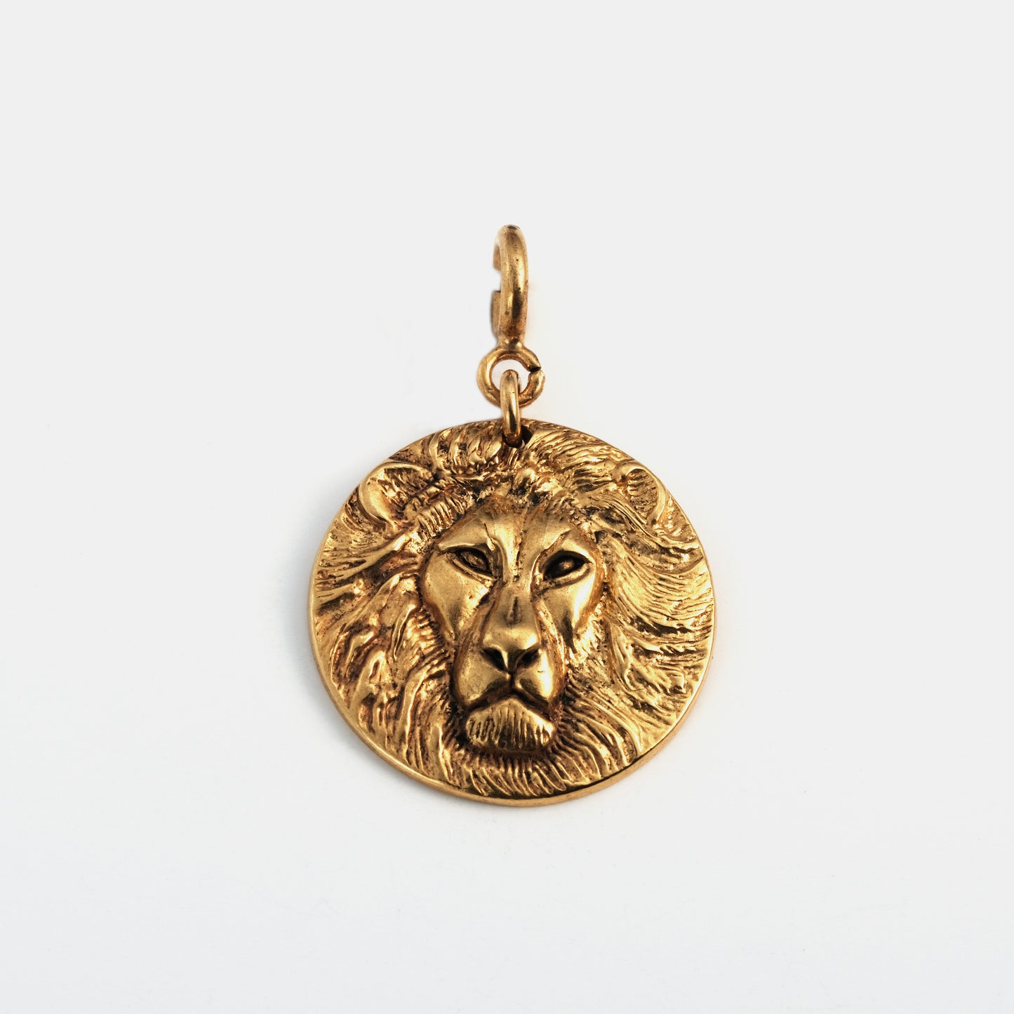 Pendentif Médaille lion doré
