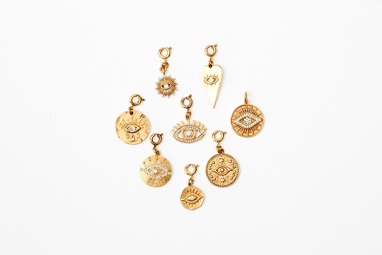 Médailles yeux dorées