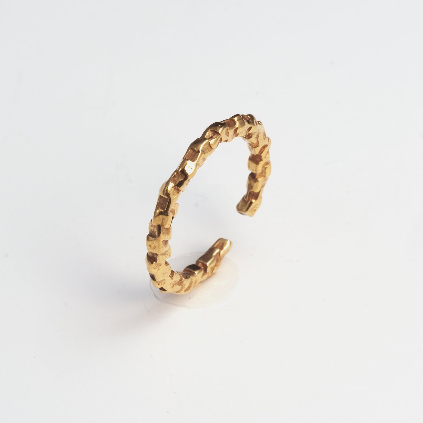 Anavel ring