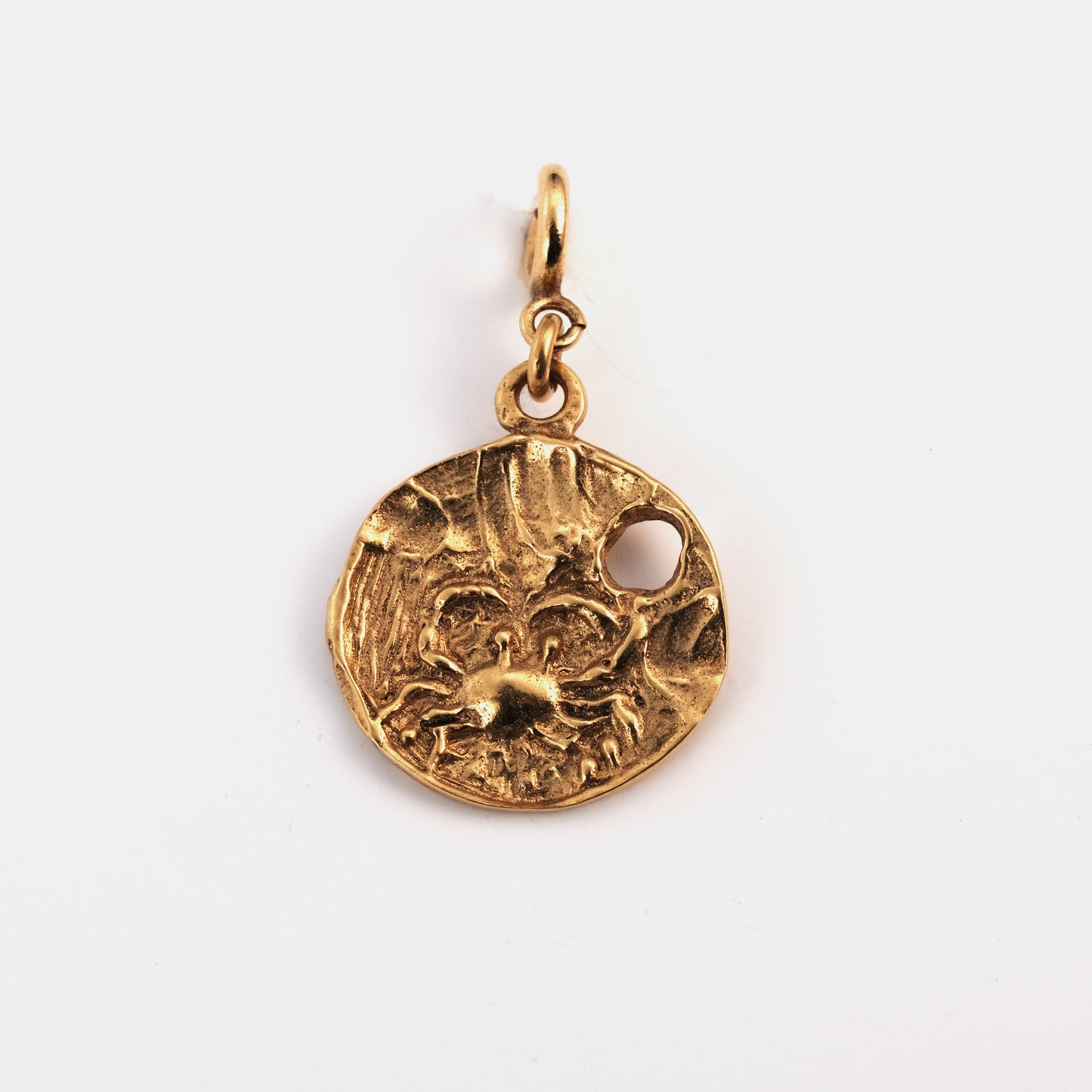Pendentif Médaille Crabe doré