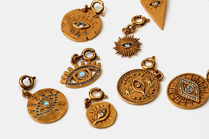 Médailles yeux dorées