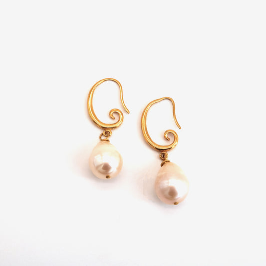 Boucles d'oreilles Perles baroque dorées