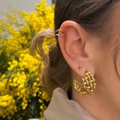 Boucle d'oreille à l'unité Noeud dorée