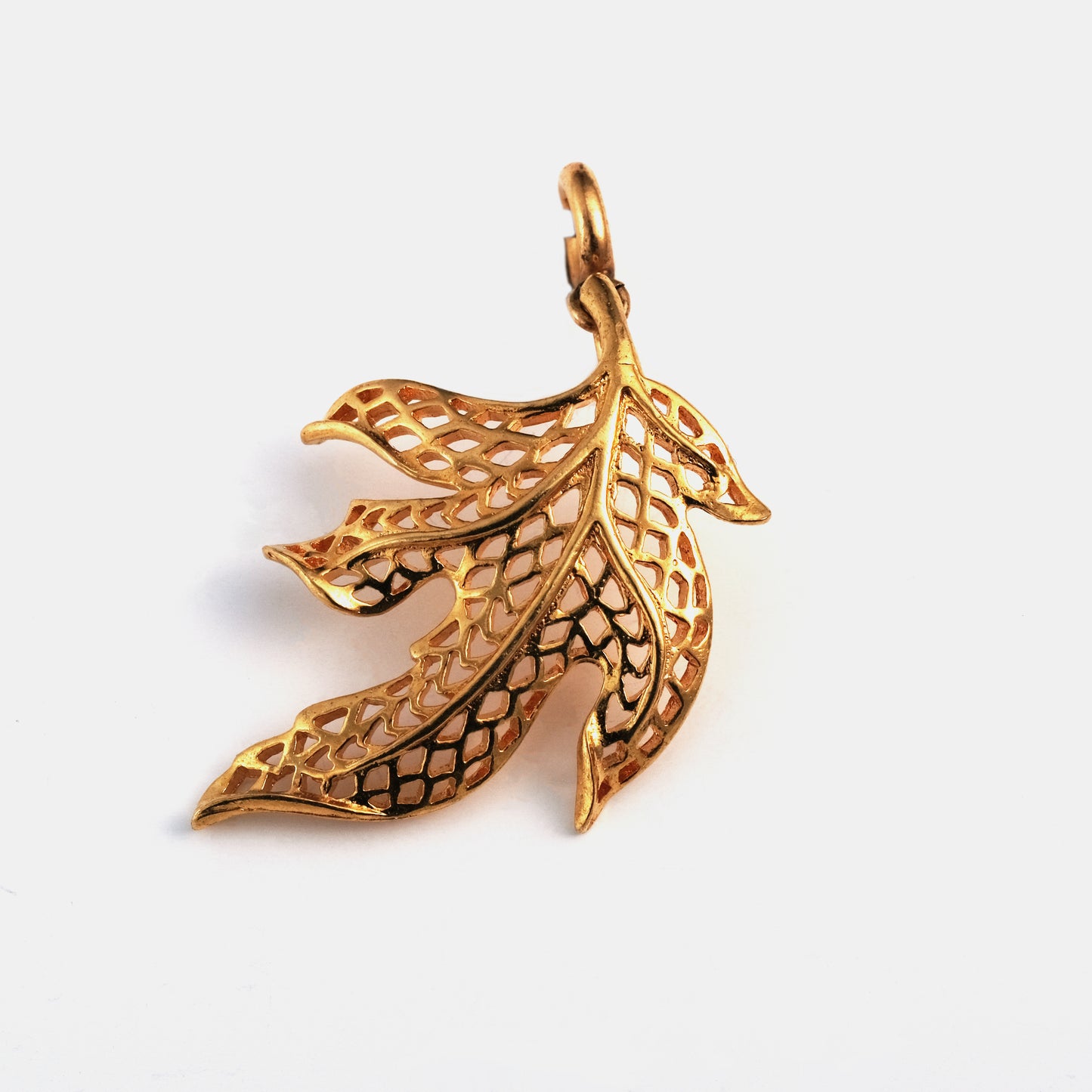 Sublime Leaf Pendant