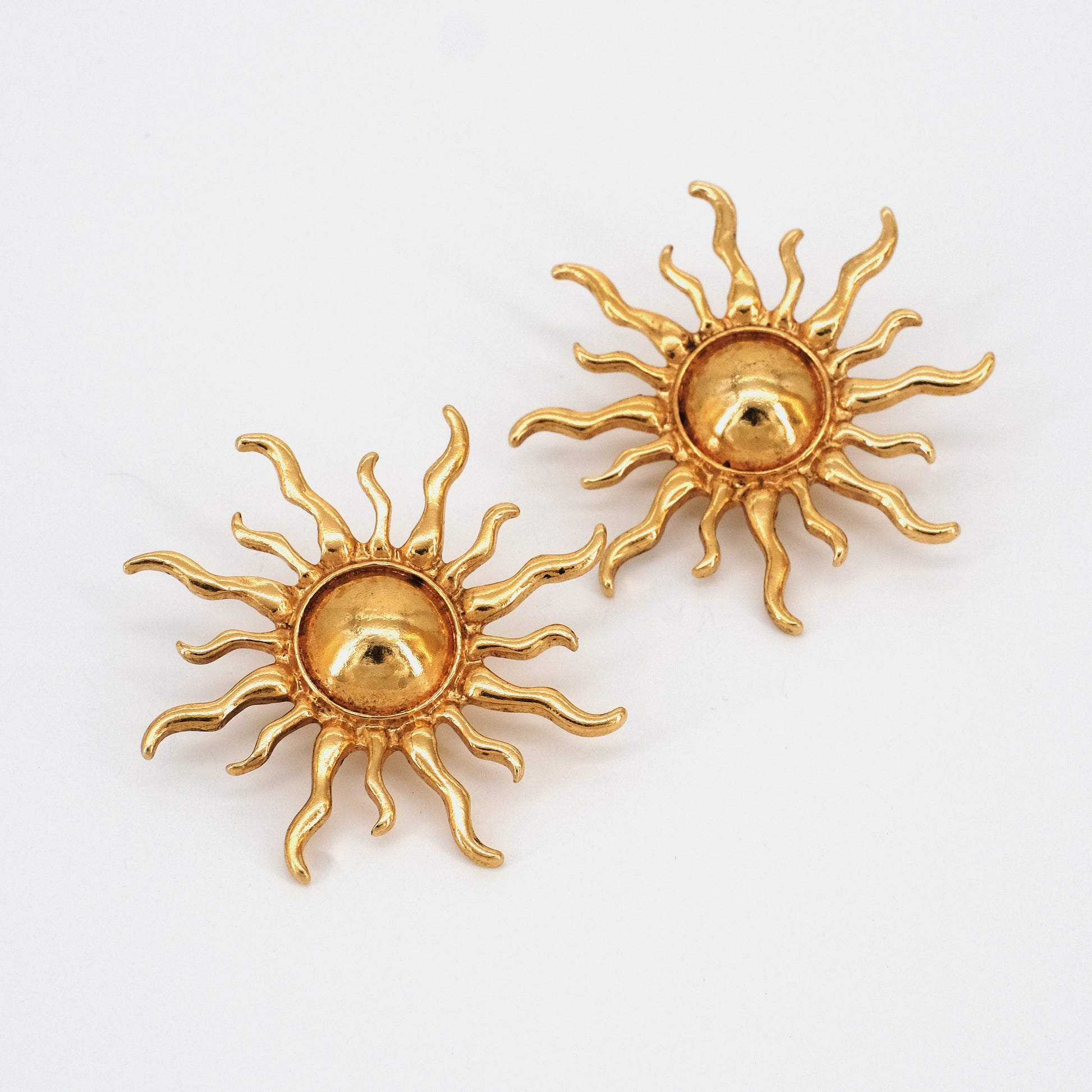 Boucles d'oreilles Sunny – Soleil scintillant – Maison Iconic Boucles d'oreilles Sunny – Soleil scintillant – Maison Iconic