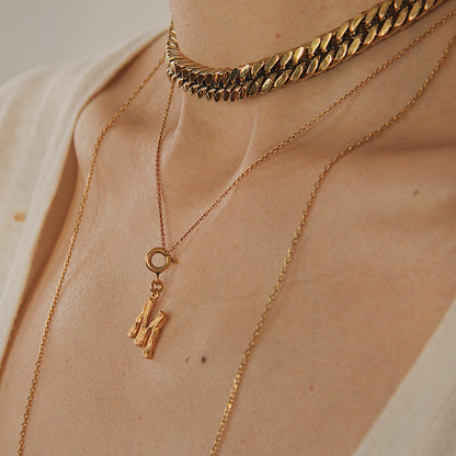 Pendentif Artisanat Lettre Bambous doré