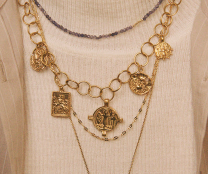 Tressy gold necklace