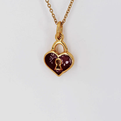 Red heart clips
