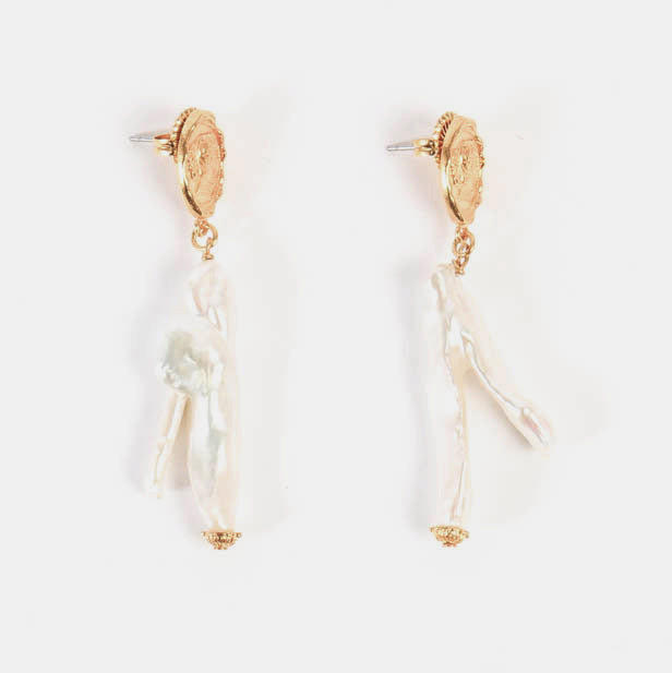 Gold Niru earrings